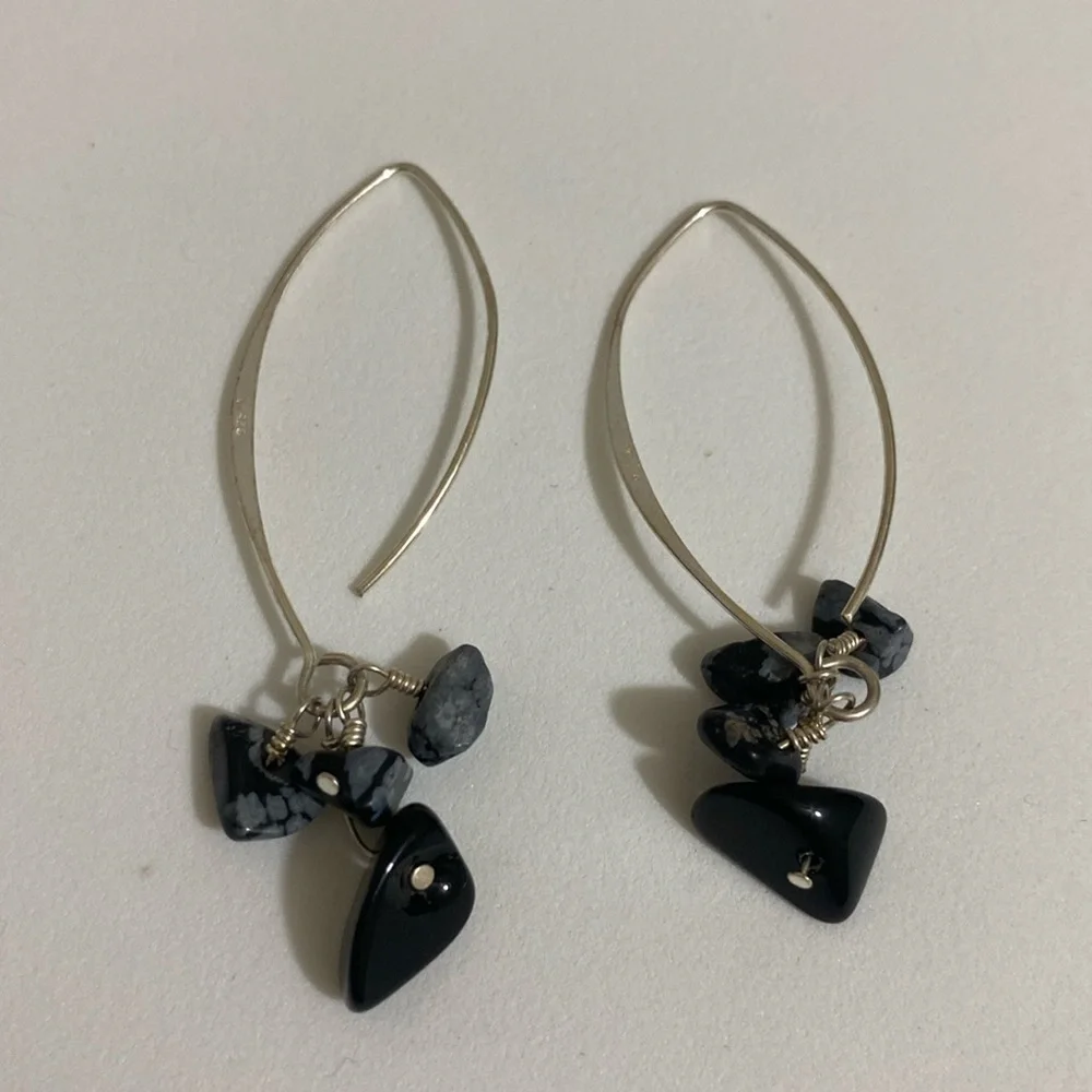 925 Sterling Silver Dangle Earrings w Black Gem Stones